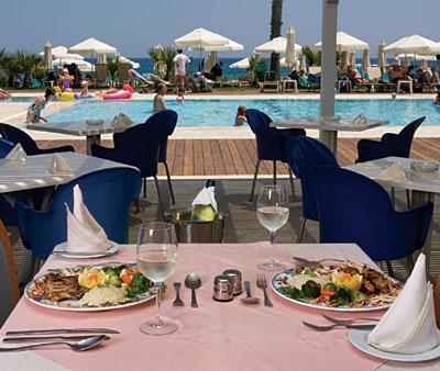 PoolRestaurantSea